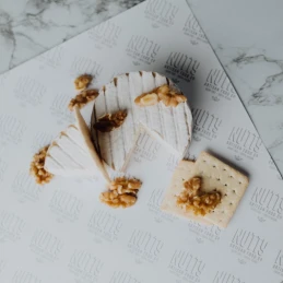 Simply white à la truffe blanche (alternative végétale au camembert) 150 gr - NUTTY ARTISAN