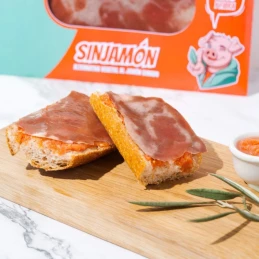 Alternative végétale au jambon cru, SINJAMÓN 85 gr - ROLLITO VEGANO