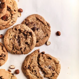 50 Cookies Noisette pépites de chocolat noir 80g - YUMGO